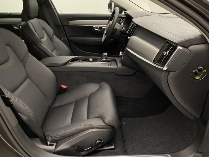 Volvo V90 CC B4 AWD PLUS AUT REZERVACE