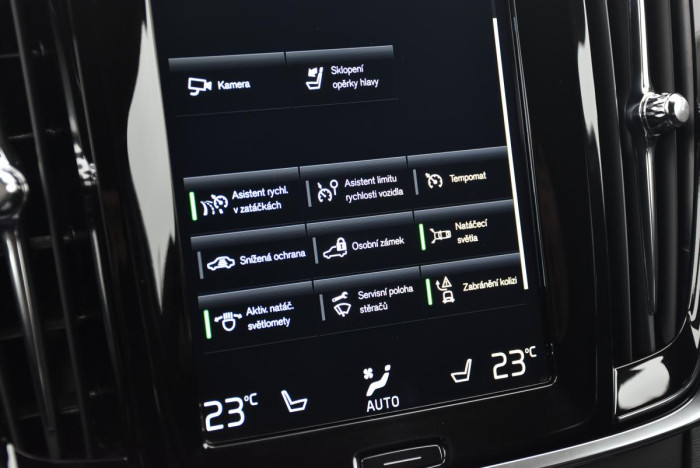 Volvo V90 CC D4 MOMENTUM REZERVACE 2.0 d CC CC Momentum
