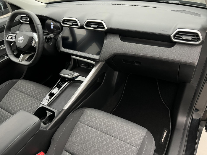 MG ZS 1.5 EMOTION HYBRID+ AUT CZ