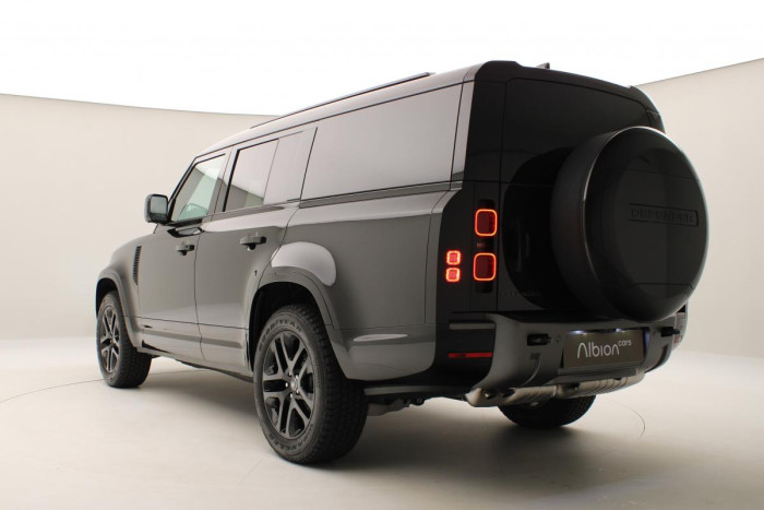 Land Rover Defender 130 D300 OUTBOUND 3.0 d