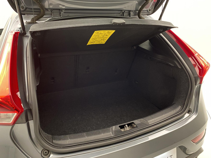 Volvo V40 T3 R-DESIGN AUT