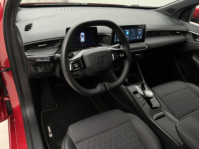 MG MG3 EXCLUSIVE HYBRID+ AUT CZ 1.maj 1.5 Exclusive