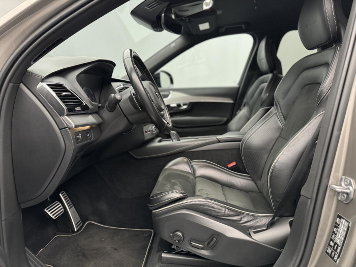 Volvo XC90 B5 AWD R-DESIGN AUT CZ