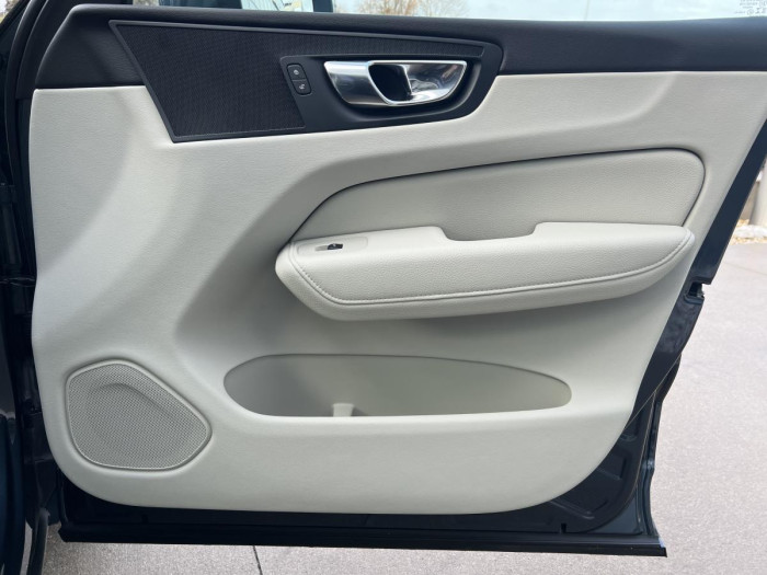 Volvo XC60 B4 MOMENTUM Aut 1.maj. 2.0 Momentum