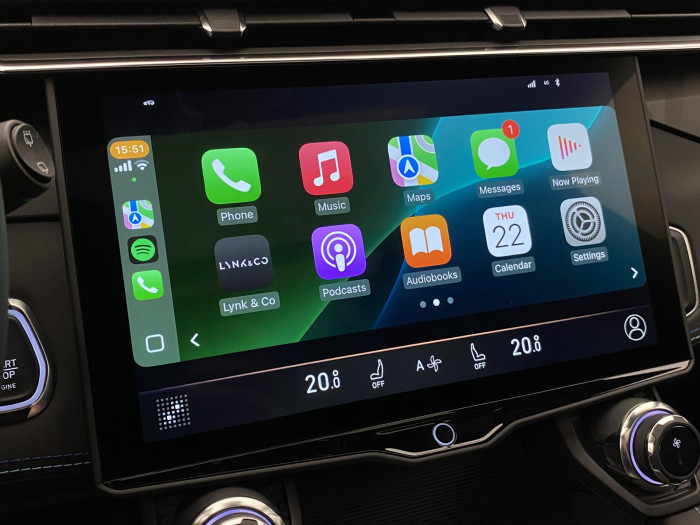 Lynk & Co 01 PHEV DCT AUT 1.maj REZERVACE