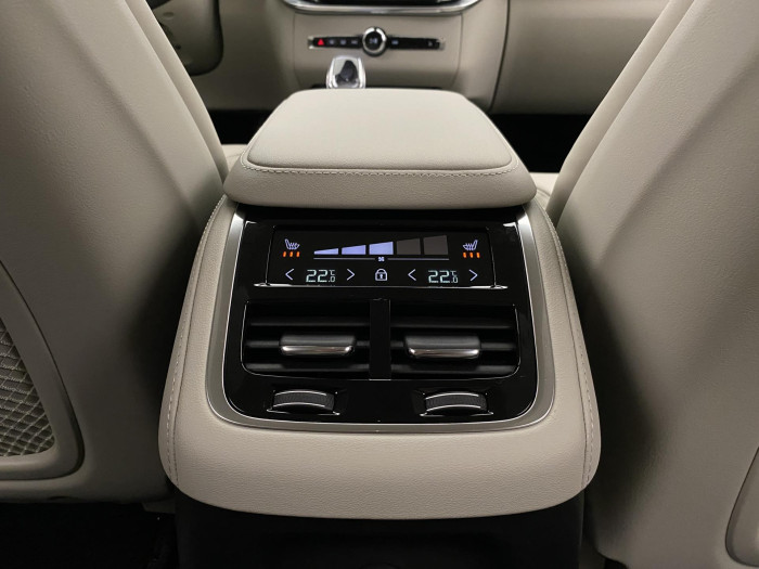 Volvo XC90 T8 AWD RECHARGE BRIGHT PLUS 7m