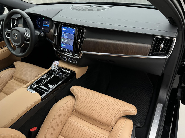 Volvo V90 T6 AWD RECHARGE PLUS DARK AUT