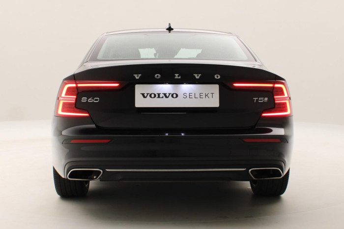 Volvo S60 T5 INSCRIPTION REZERVACE