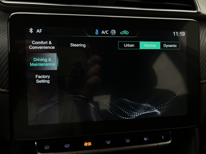 MG ZS 1.5 ESSENTIAL PLUS CZ