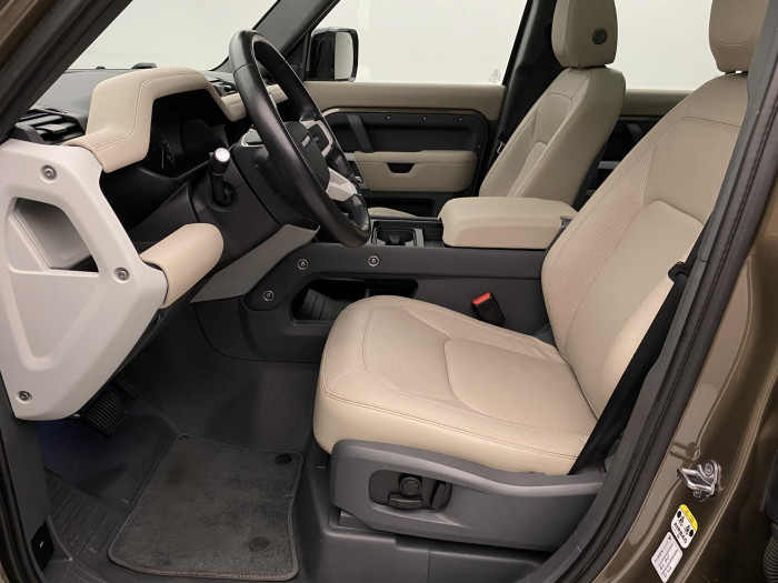 Land Rover Defender D250 AWD SE AUT CZ 3.0 d SE