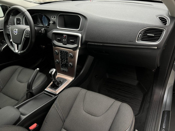 Volvo V40 CC D3 MOMENTUM 2.0 d CC CC Momentum