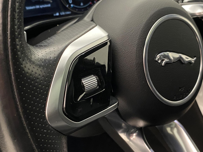 Jaguar XF D200 R-DYNAMIC SE AWD AUT 2.0 d Dynamic SE