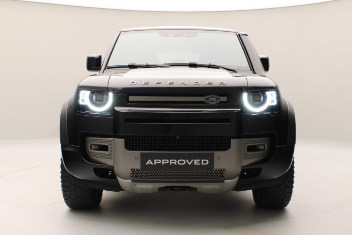 Land Rover Defender 110 P400 HSE AWD REZERVACE