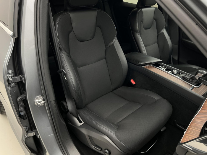 Volvo XC60 T4 MOMENTUM POLESTAR AUT CZ 2.0 Momentum
