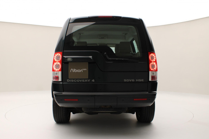 Land Rover Discovery 3.0 AWD SDV6 HSE REZERVACE