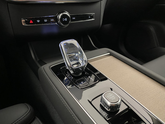 Volvo XC90 T8 AWD RECHARGE DARK PLUS 7m