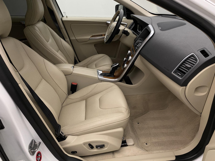 Volvo XC60 T6 AWD INSCRIPTION AUT CZ