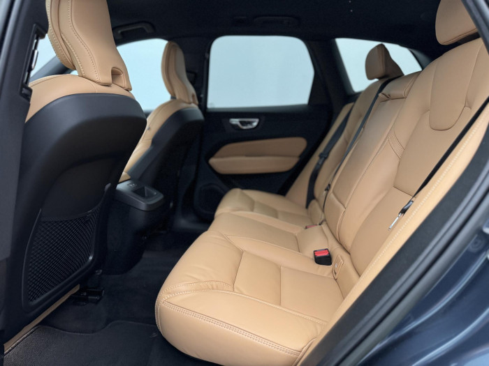 Volvo XC60 B4 AWD PLUS BRIGHT CZ 1. maj