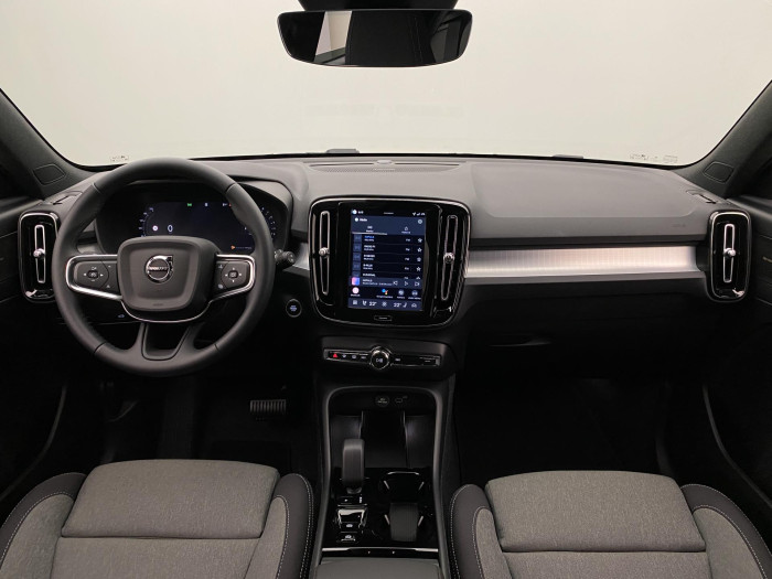 Volvo XC40 B3 AUT DARK PLUS