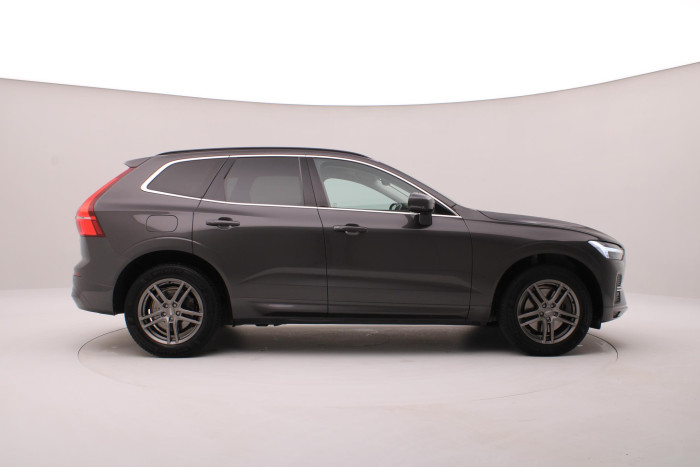 Volvo XC60 B5 AWD MOMENTUM AUT 2.0 Momentum