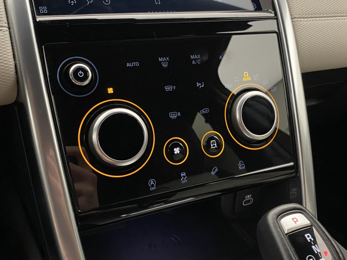 Land Rover Discovery Sport D200 AWD R-DYNAMIC REZERVACE 2.0 d Dynamic