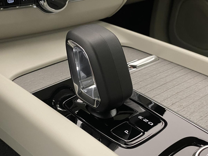 Volvo XC60 B4 AWD AUT DARK PLUS