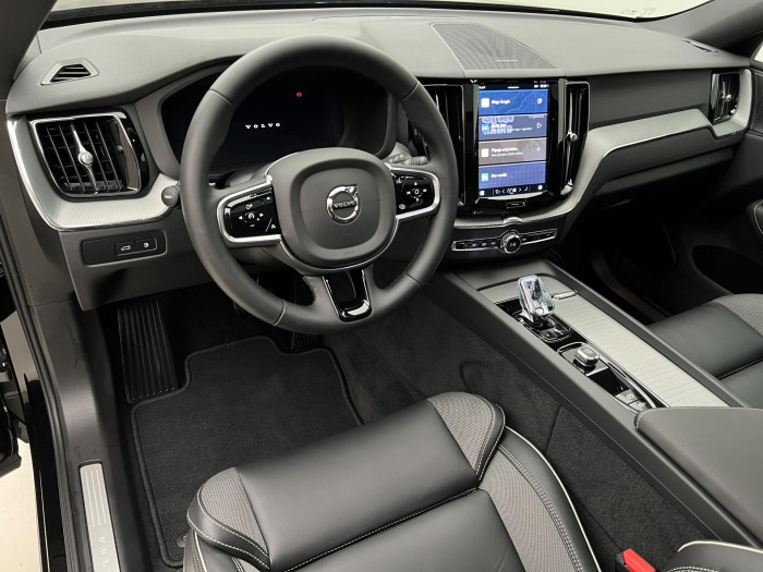 Volvo XC60 T6 AWD RECHARGE BLACK EDITION 2.0 Edition