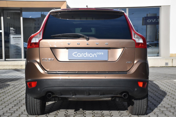 Volvo XC60 3.2 AWD MOMENTUM REZERVACE 3.2 Momentum