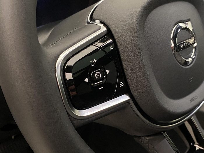 Volvo XC60 T6 AWD PLUS RECHARGE AUT 1.maj