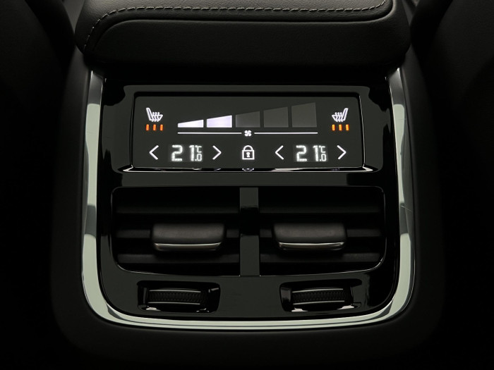 Volvo XC60 B5 AWD BLACK EDITION ULTIMATE 2.0 Edition