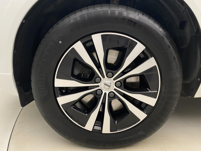 Volvo XC60 B4 AWD MOMENTUM AUT CZ 2.0 Momentum