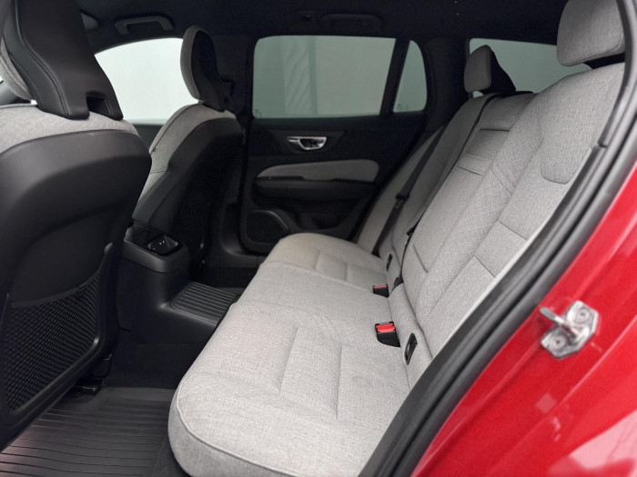 Volvo V60 T8 AWD RECHARGE INSCRIPTION