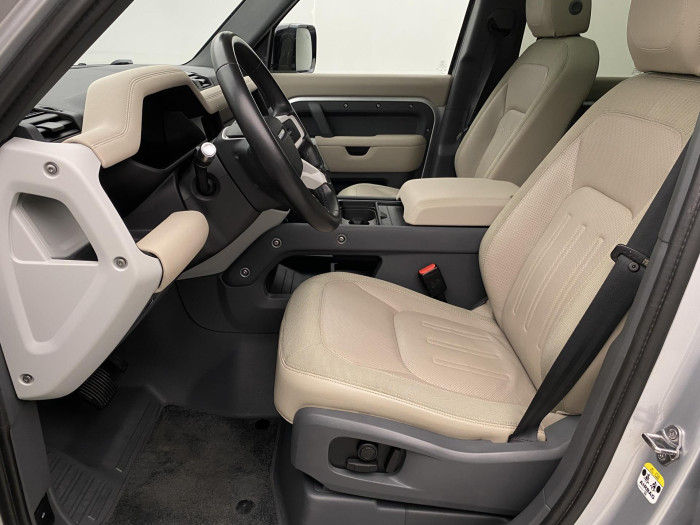 Land Rover Defender 110 P400 SE AWD AUT CZ 3.0 SE