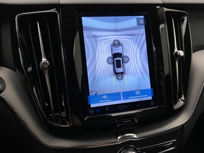 Volvo XC60 B4 AWD PLUS DARK AUT 1.maj