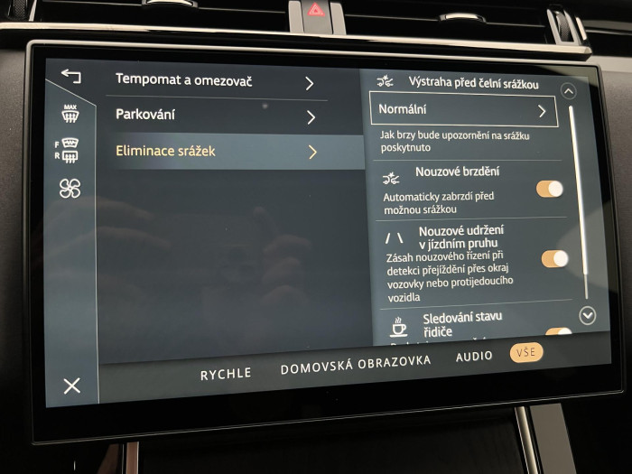 Land Rover Range Rover Velar P250 DYNAMIC SE AWD AUT CZ 2.0 Dynamic SE