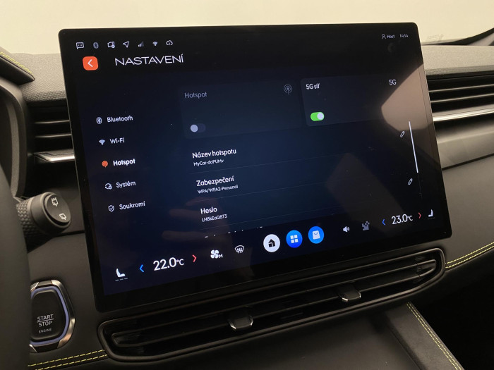 Lynk & Co 01 01 CORE PHEV