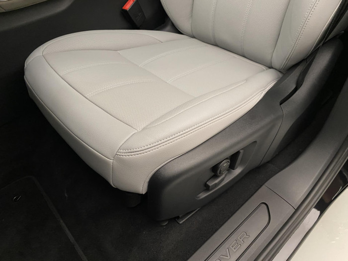 Land Rover Range Rover Evoque P270e S AWD REZERVACE