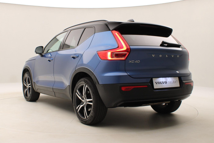 Volvo XC40 B4 AWD R-DESIGN AUT 1.maj