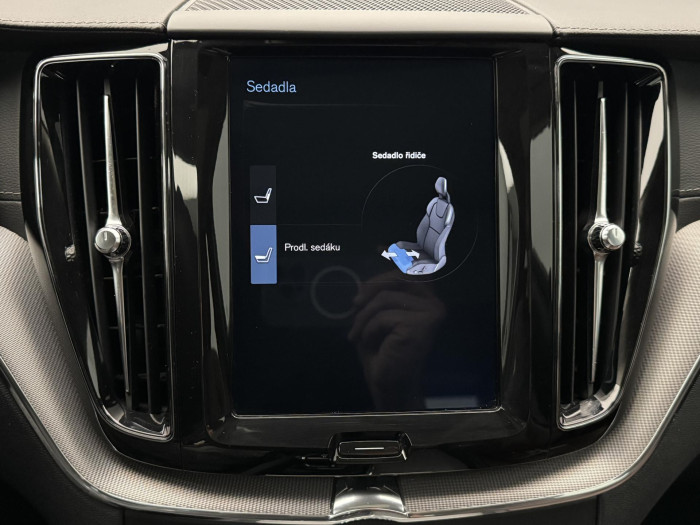 Volvo XC60 D5 AWD INSCRIPTION AUT CZ 2.0 d