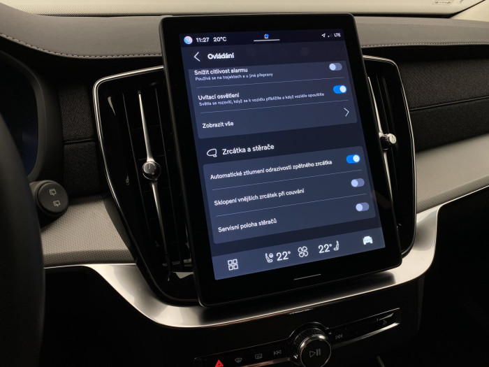 Volvo XC90 T8 AWD RECHARGE CORE AUT CZ 7m