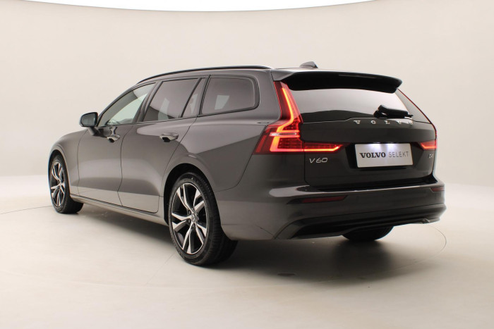 Volvo V60 B4 PLUS DARK AUT 1.maj