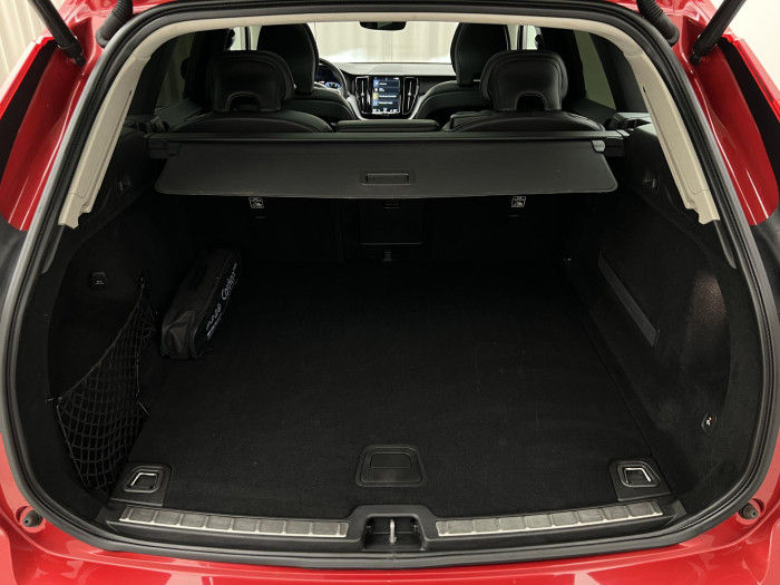 Volvo XC60 B5 AWD MOMENTUM AUT 2.0 Momentum