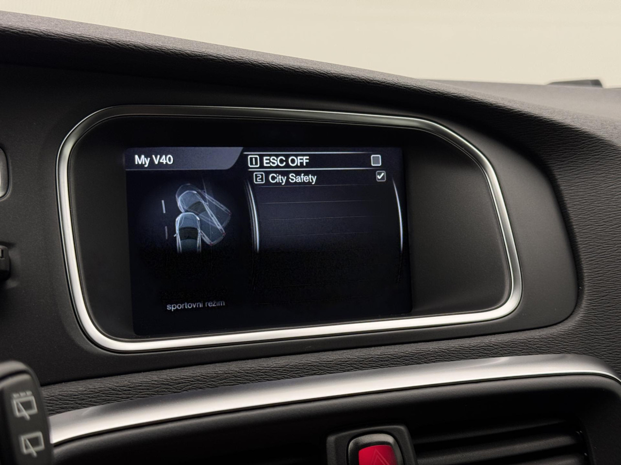 Volvo V40 T3 R-DESIGN AUT