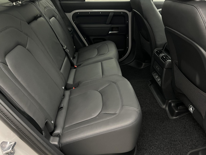 Land Rover Defender 110 D350 X-DYNAMIC HSE AWD Aut 3.0 d Dynamic