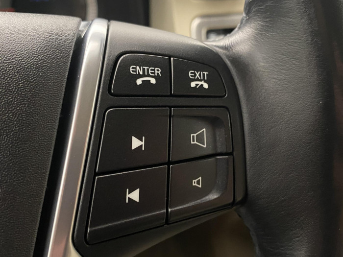 Volvo XC70 D5 AWD SUMMUM AUT CZ 2.4 d Summum