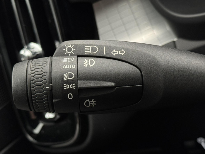 Volvo XC40 T3 MOMENTUM CZ 1.maj. 1.5 Momentum