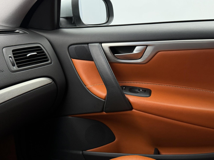 Volvo S60 AWD R-DESIGN CZ 1.maj