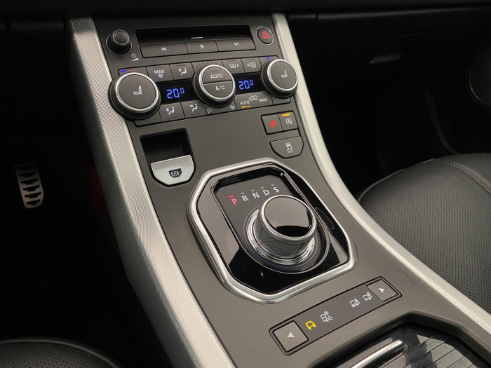 Land Rover Range Rover Evoque 2.0 TD4 DYNAMIC REZERVACE 2.0 TD Dynamic