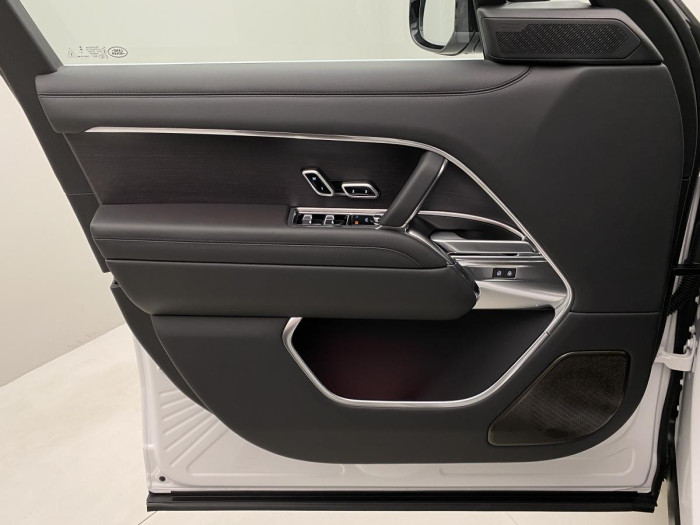 Land Rover Range Rover P530 AUTOBIOGRAPHY LWB