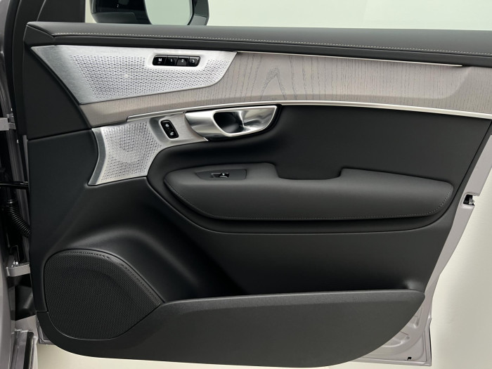 Volvo XC90 T8 AWD RECHARGE DARK ULTRA AUT